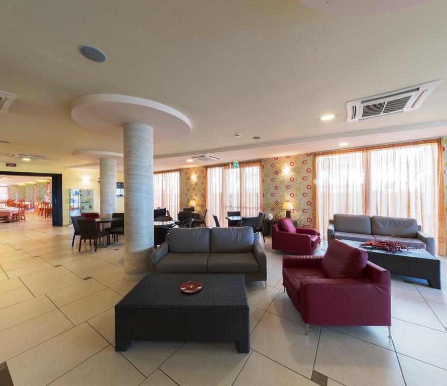 Hotel La Ninfea Montesilvano Marina Kültér fotó