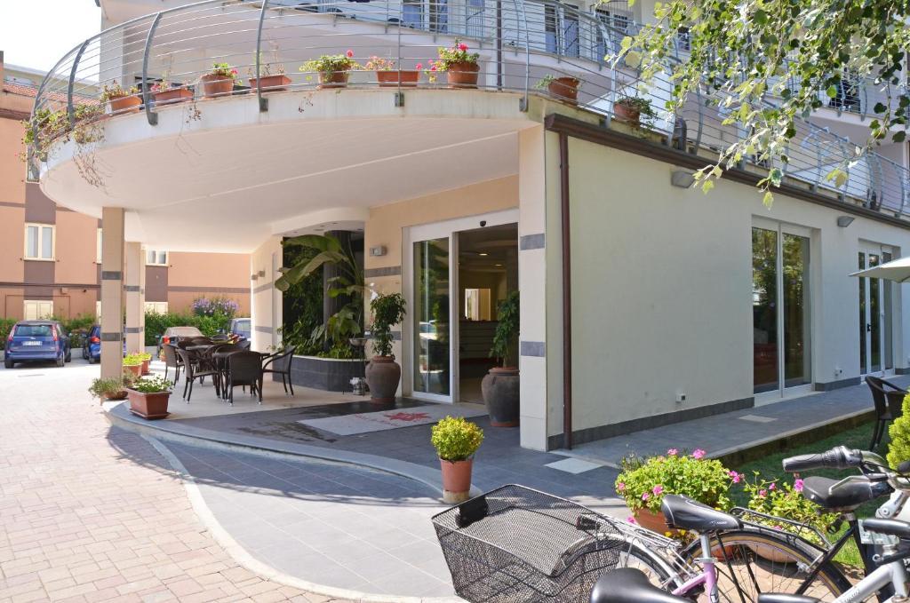 Hotel La Ninfea Montesilvano Marina Kültér fotó