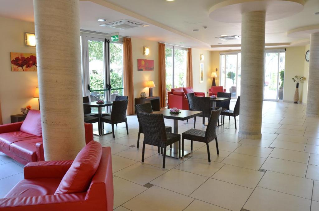 Hotel La Ninfea Montesilvano Marina Kültér fotó