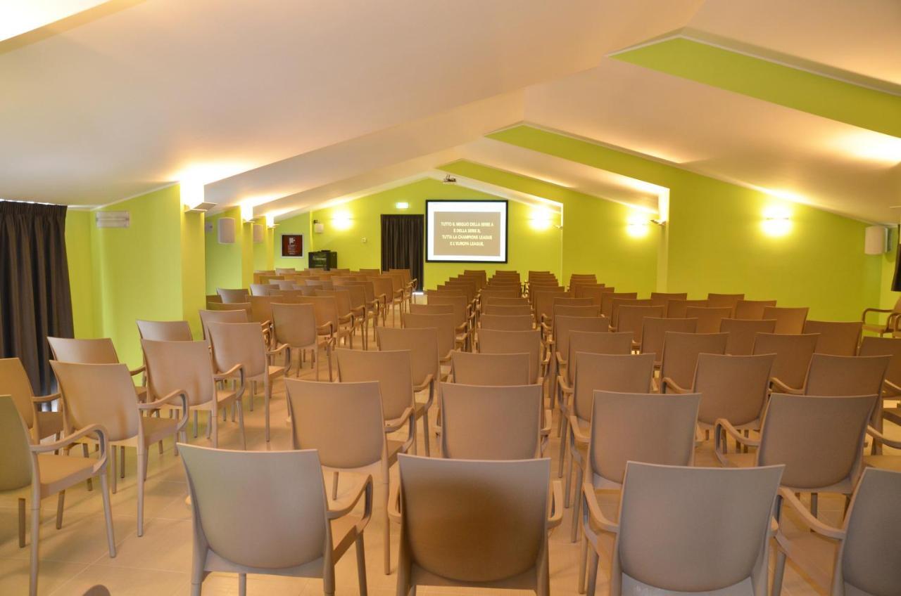 Hotel La Ninfea Montesilvano Marina Kültér fotó