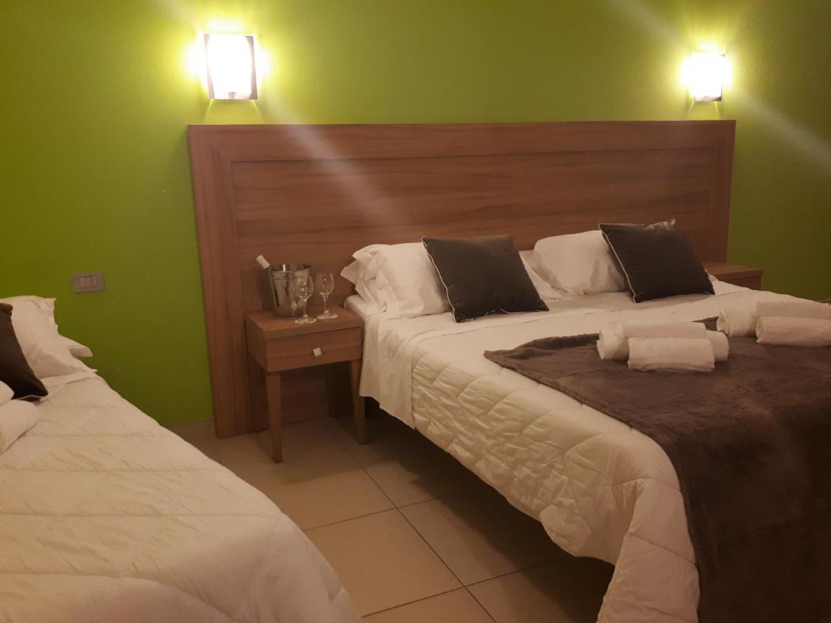 Hotel La Ninfea Montesilvano Marina Kültér fotó