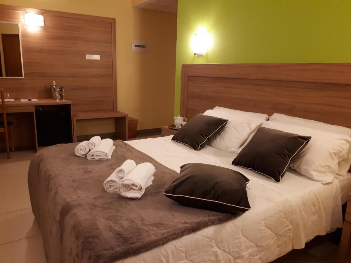 Hotel La Ninfea Montesilvano Marina Kültér fotó